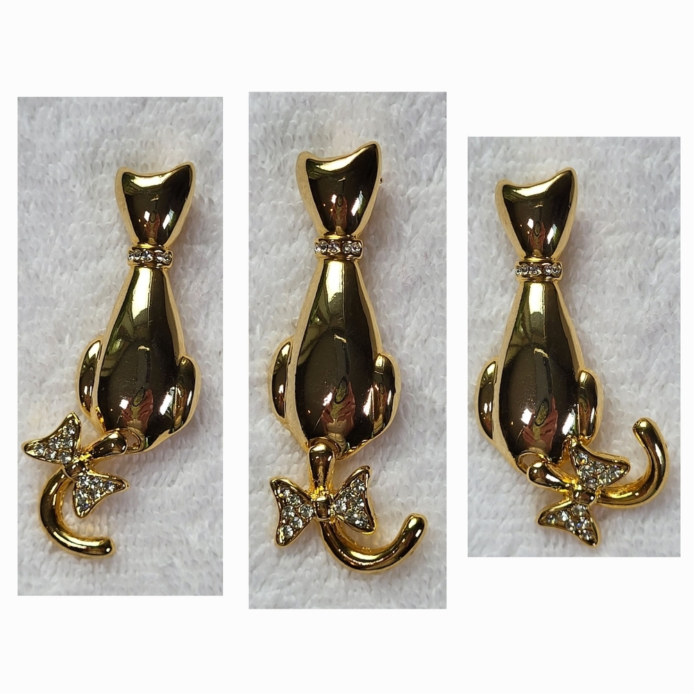Gold and Rhinestone Cat Pin with Dangle Tail - Lapel Pin - Brooch - Scarf Pin - Picture 3 of 5